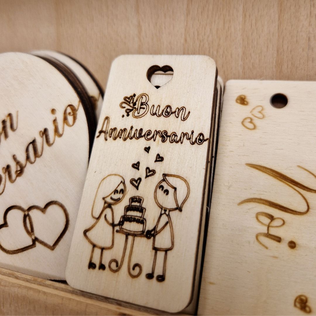 Targhetta in legno “Buon Anniversario"