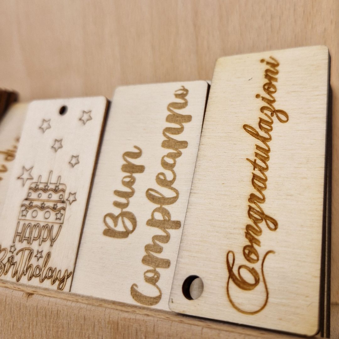 Targhetta in legno “Congratulazioni"