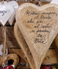 Cuore in legno 14 cm con dedica